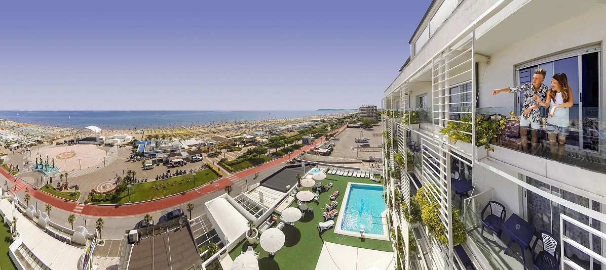 Vista panoramica dal balcone dell'Hotel Mediterraneo